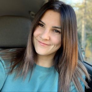 Meet your Posher, Stephanie